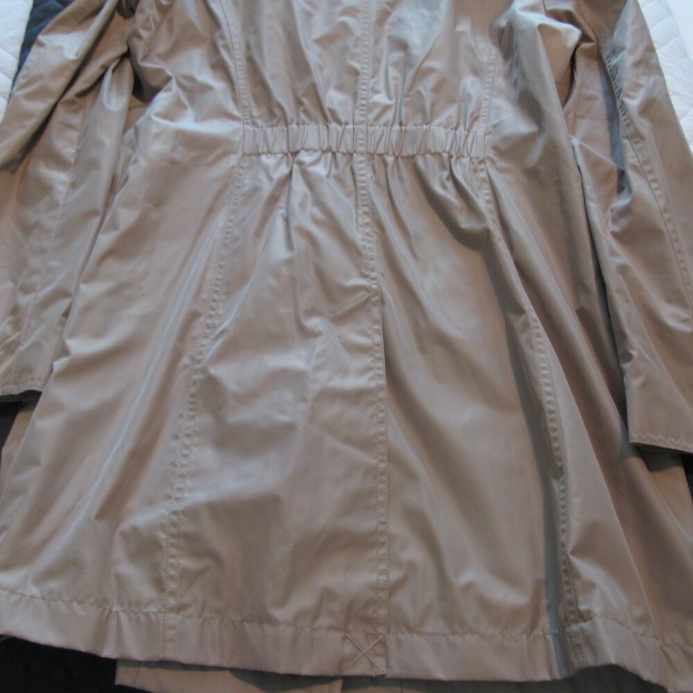 Tahari WATERPROOF Lightweight Raincoat Jacket - Picture 6 of 8